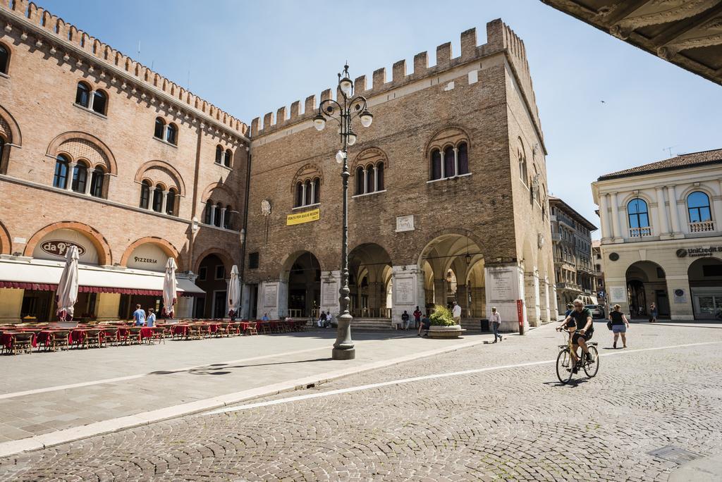 Myplace Piazza Dei Signori Apartments トレヴィーゾ エクステリア 写真